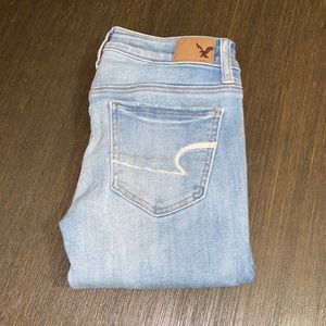 American eagle light jeans